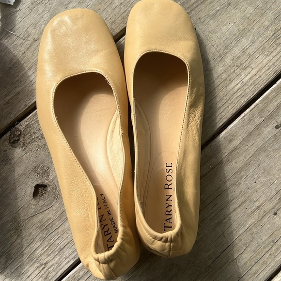 Vero Cuoio Cream Flats - Picture 8 of 9